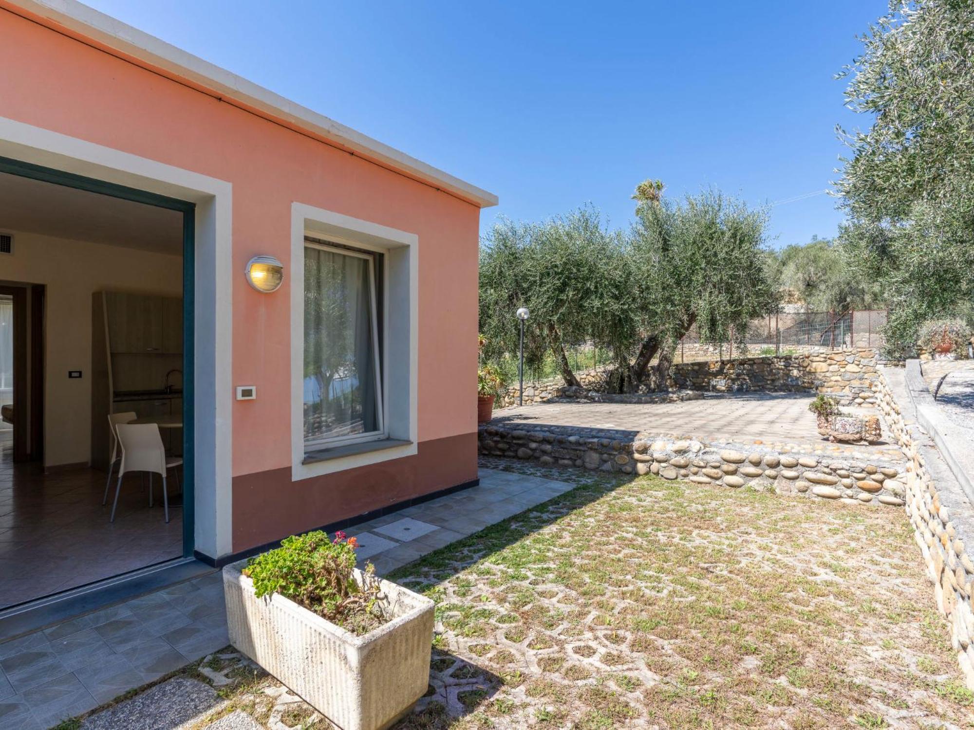 Apartment Borgoverde-2 By Interhome Imperia Exterior foto